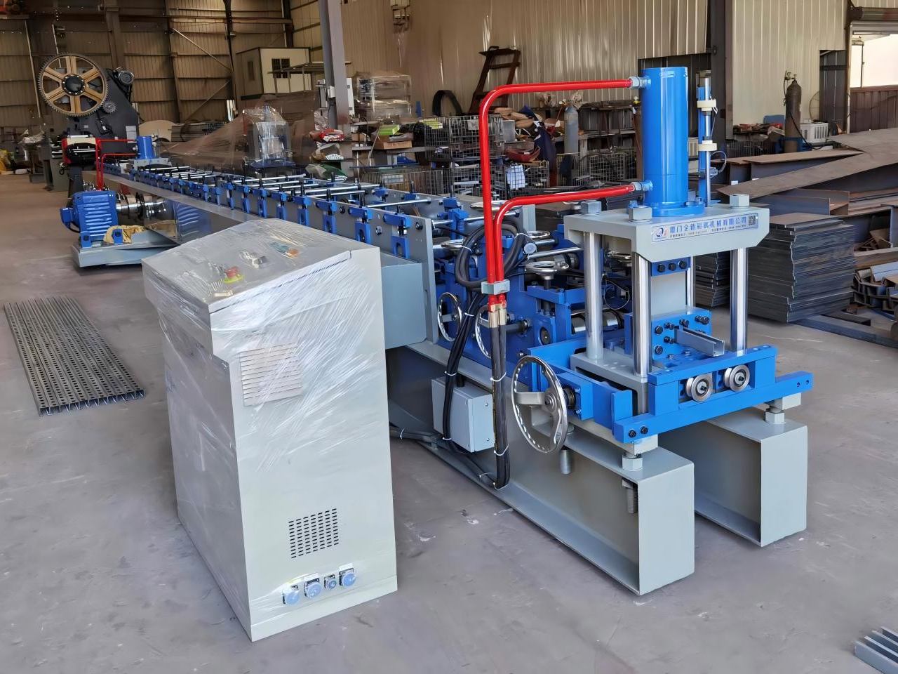 آلة تشكيل الدعامة الشمسية لقطر